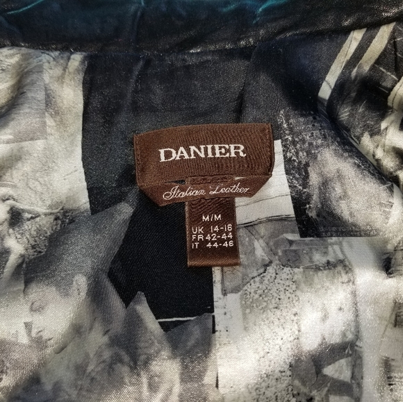 PRICE DROP Danier Leather Jacket - Picture 3 of 12